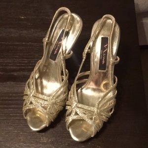 MAKE ME A DEAL! Size 6.5 women’s heels